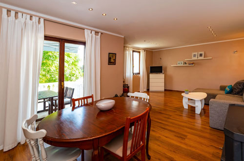 Wohnung 4 Wohnzimmer
